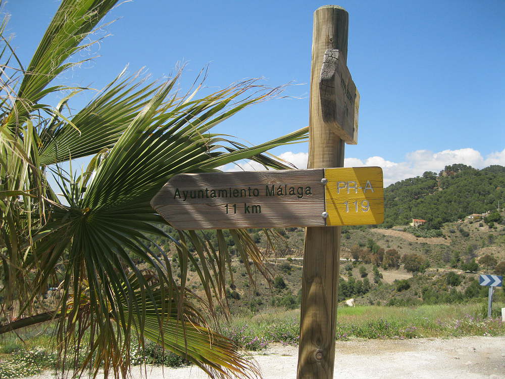 Montes de Málaga, skylt 