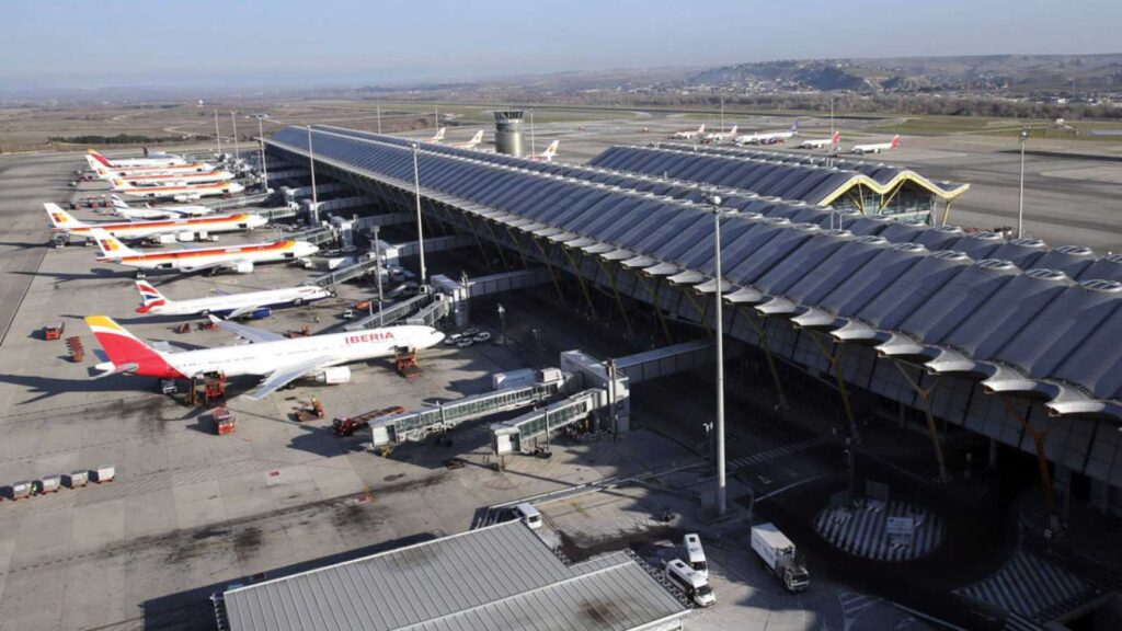  Adolfo Suárez Madrid-Barajas flygplats.
