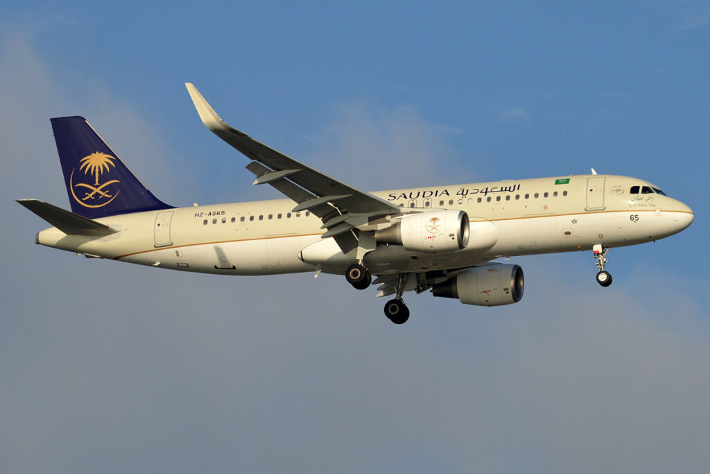 Saudia Airlines. Airbus A320-214. 