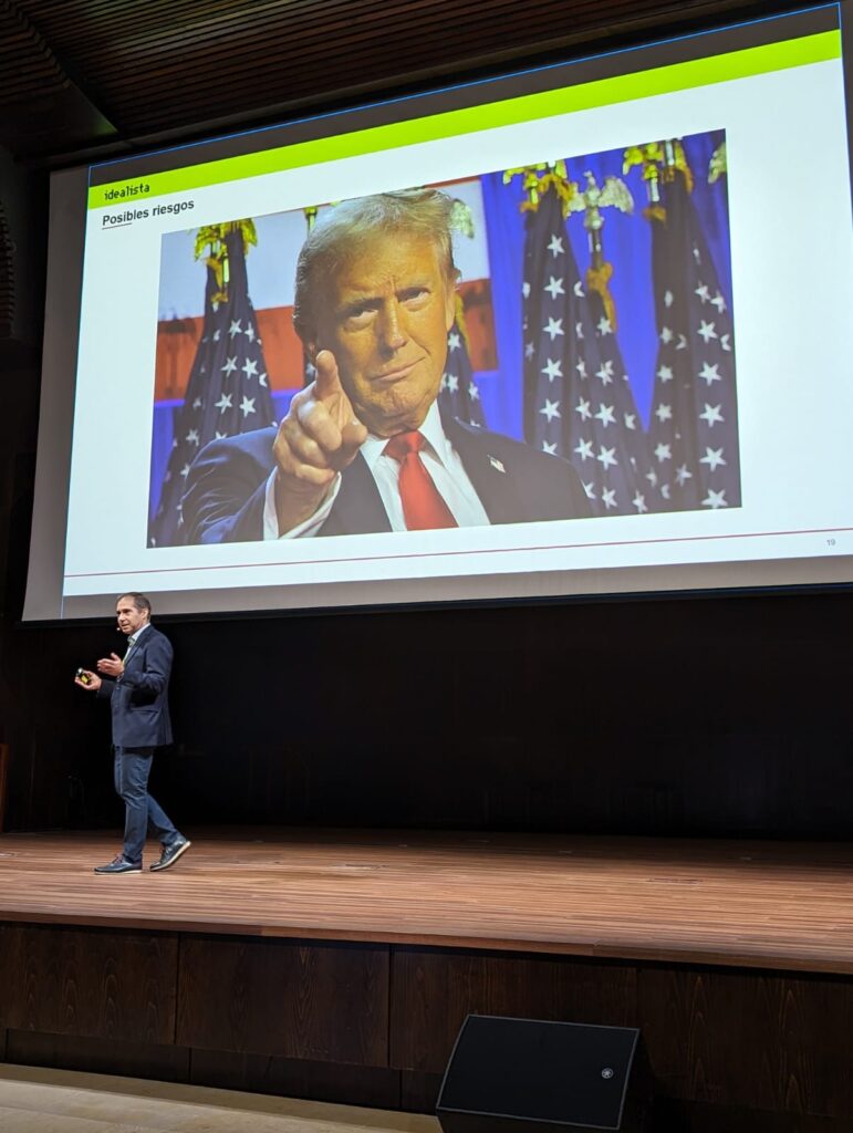 Ett evenemang i Málagas kongresscenter, Donald Trump.