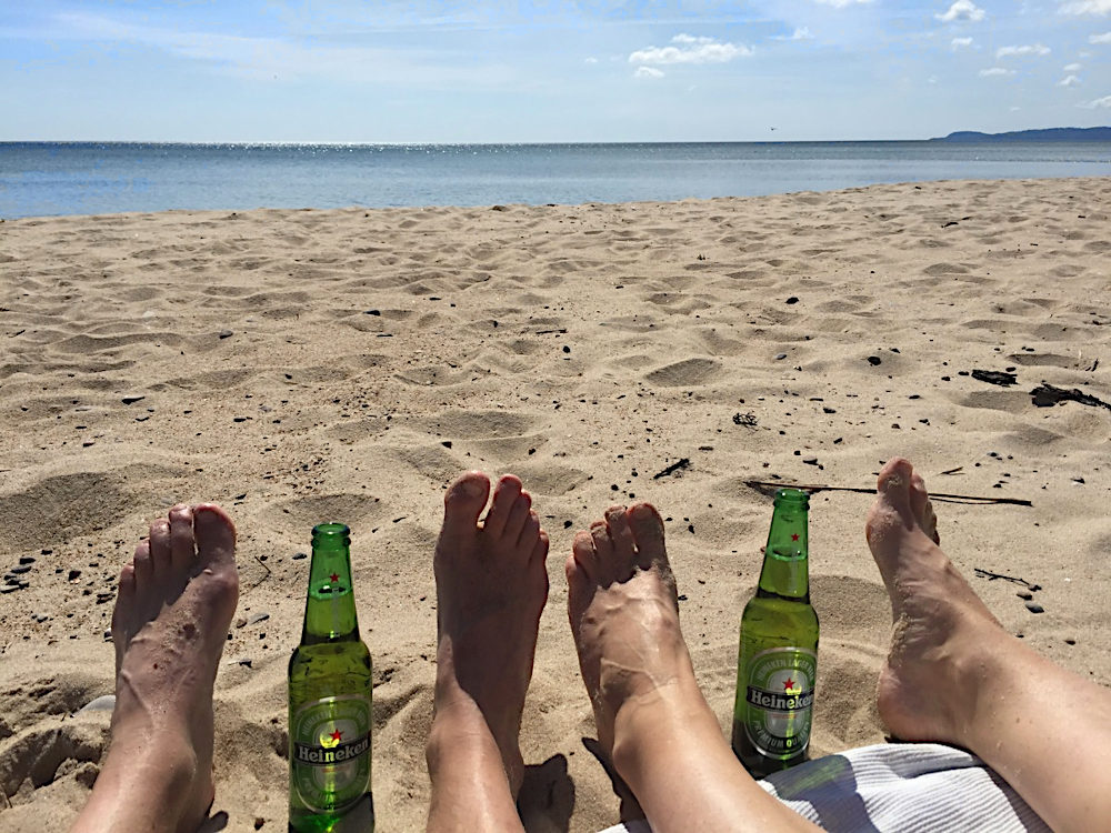 Öl på stranden.