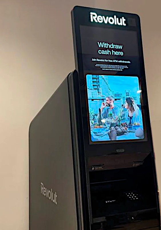 Revolut ATM, bankomat.
