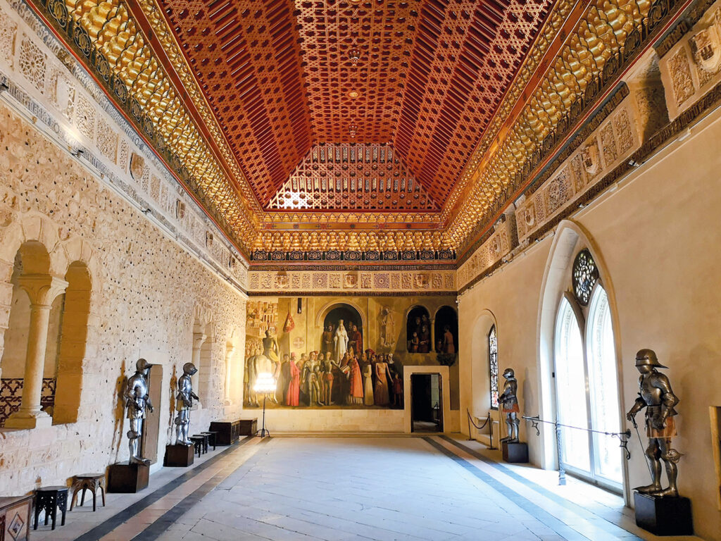 Slottsinteriör.