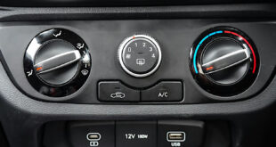 AC i bilen.