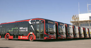Elbussar i Valencia, Spanien.