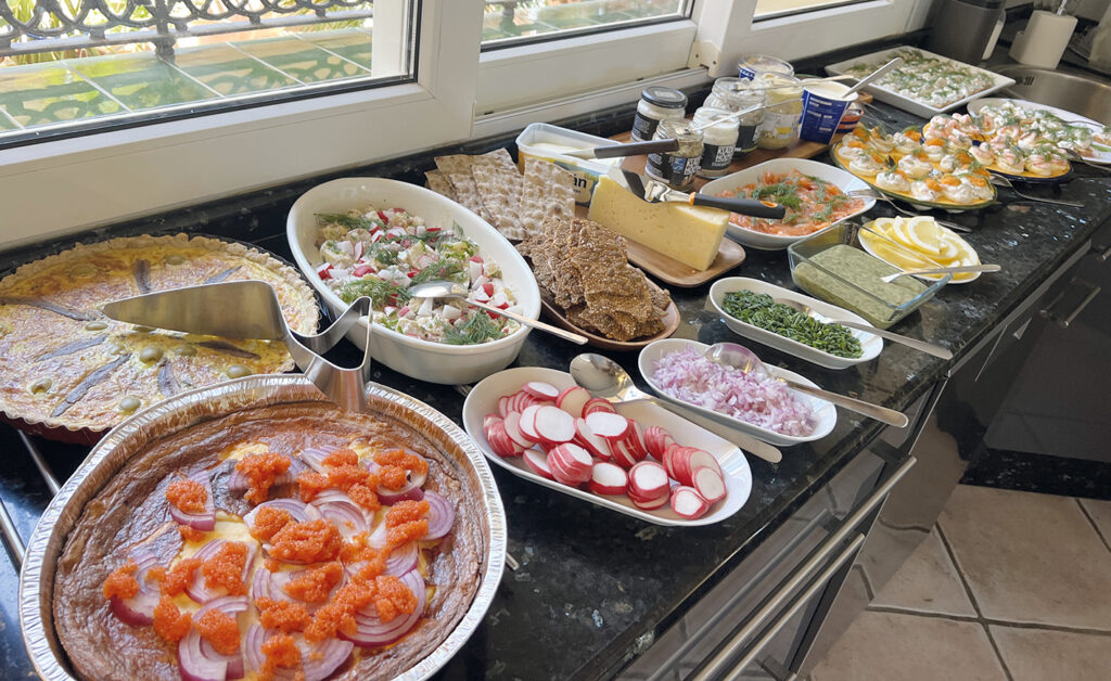 Smörgåsbord på midsommar.