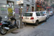 Parkering på gatan i Madrid, Spanien.