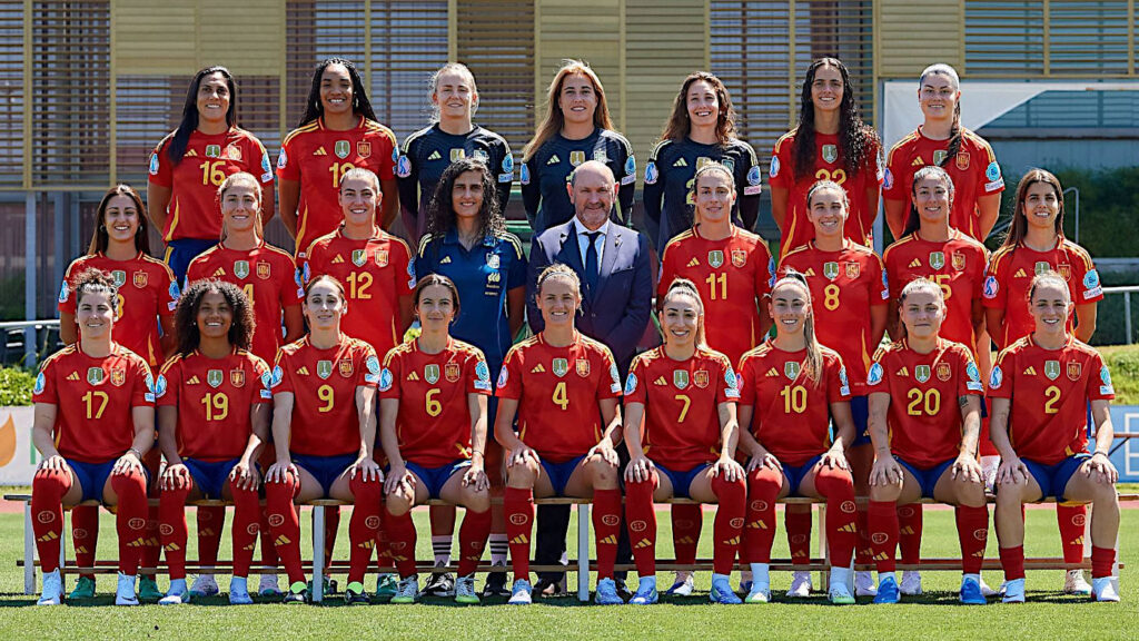 Spaniens damlandslag i fotboll 2025 inför EM-finalen 2025.
