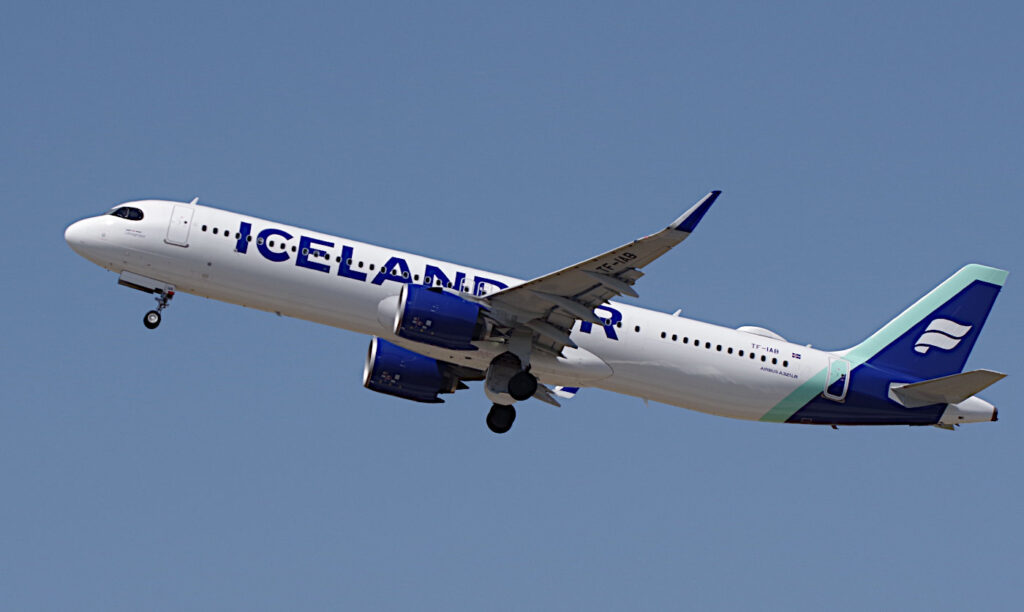 Airbus A321 från Icelandair. Flyg mellan Málaga och Reykavik.