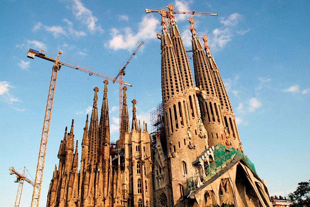 Basilikan La Sagrada Familia i Barcelona, Spanien.