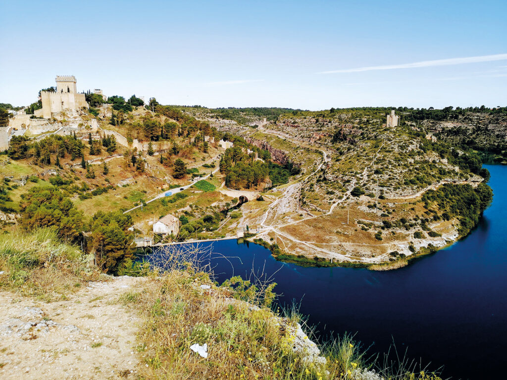 Fästningen och floden.
