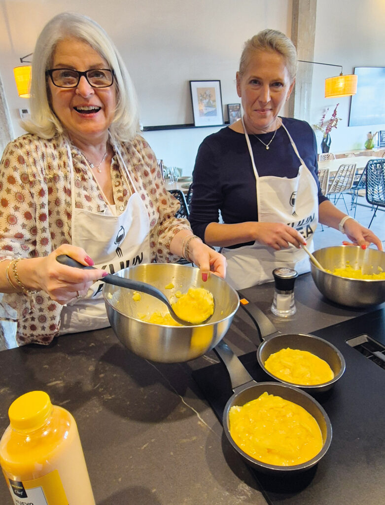 Matlagning på Kulinarea, två damer.