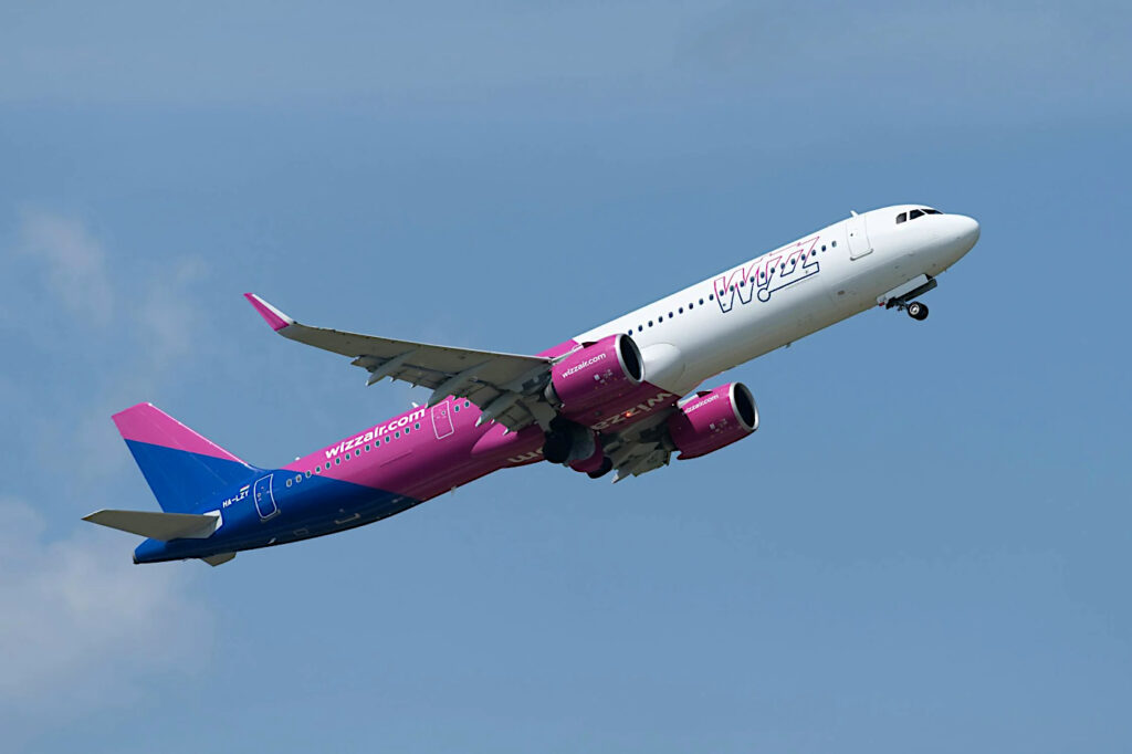 Flygplan från budgetflygbolaget Wizz Air.