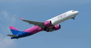 Flygplan från budgetflygbolaget Wizz Air.
