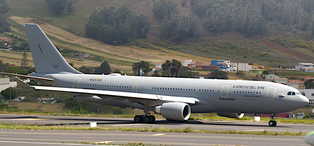 En Airbus A330 från Spaniens flygvapen.