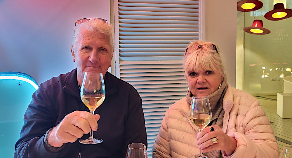 Gunnar Lönn med fru på sherryprovning.