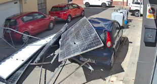 Solpanel kraschar bil i Spanien.